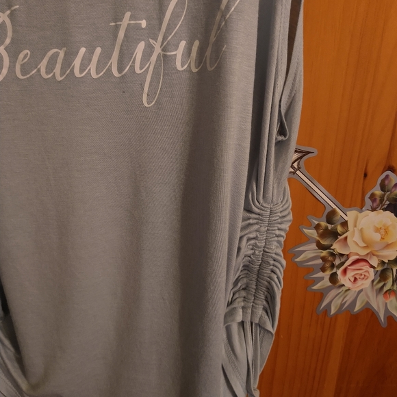 Women top - Picture 3 of 4